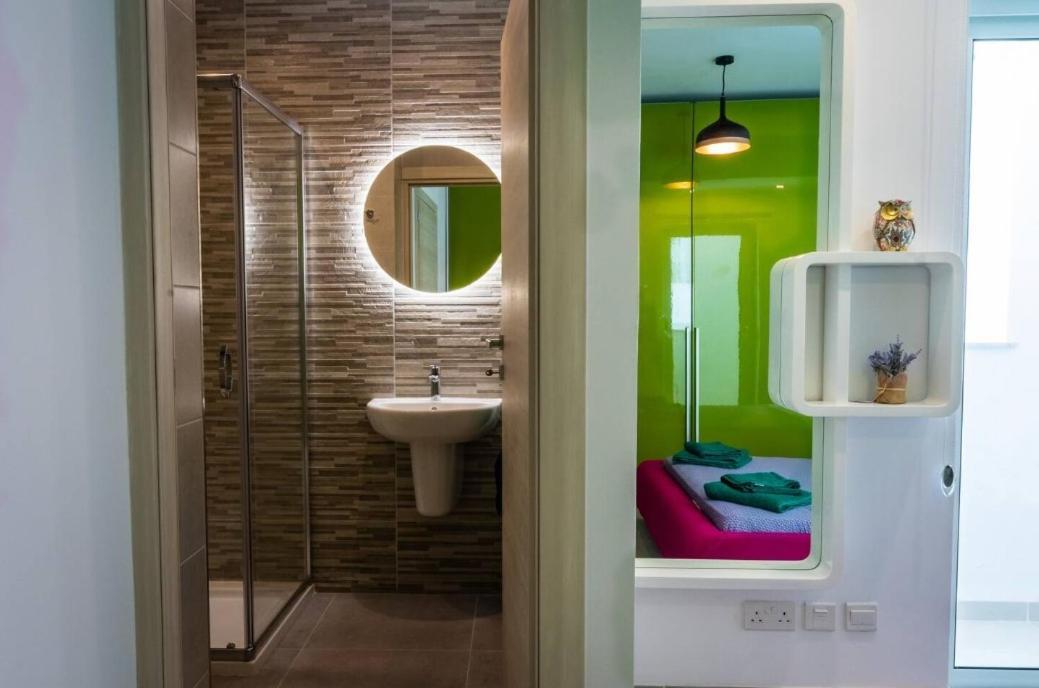 Modern Comfort In Location