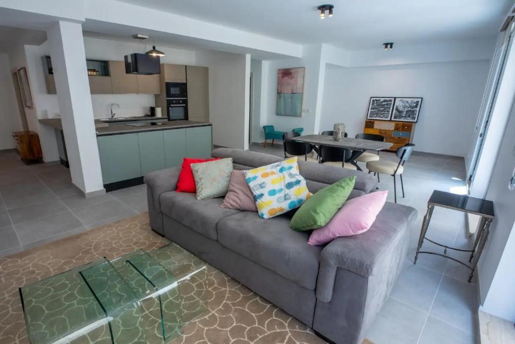 Apartment Modern Comfort In Location