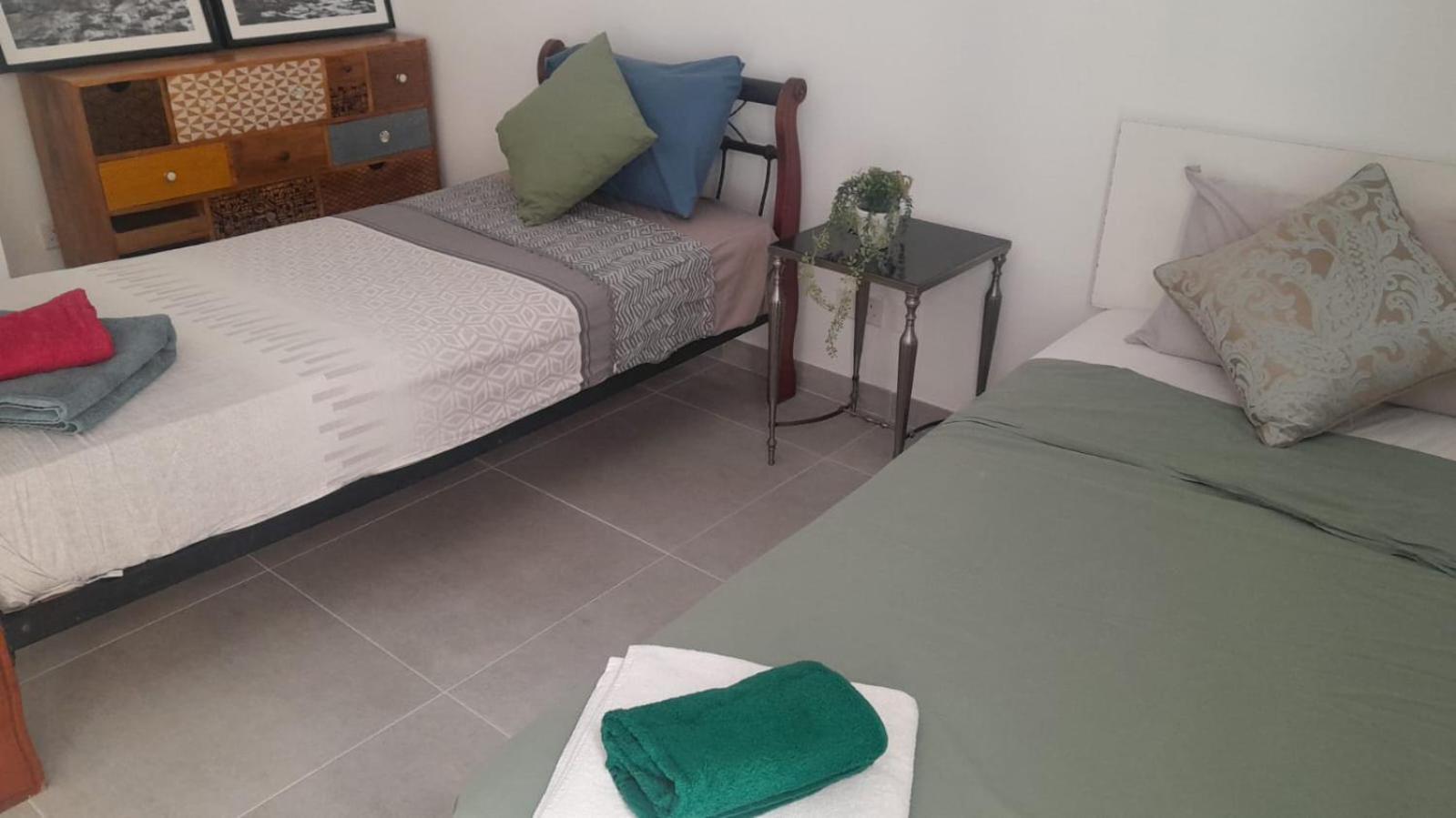 Modern Comfort In Location Apartment